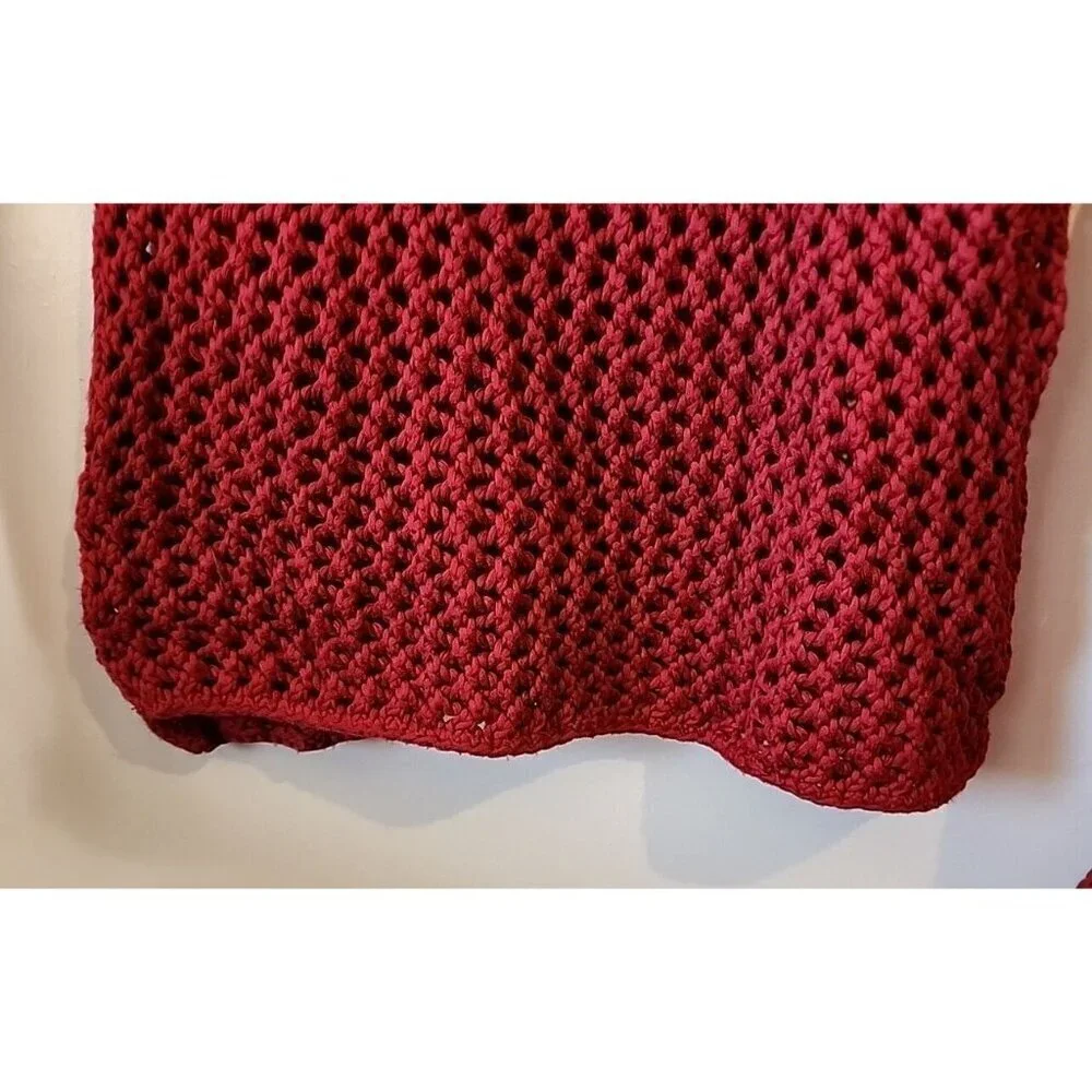 Old Navy sweater Maroon Size Small Cute Great Swimsuit Cover